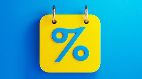 Icono de porcentaje en calendario amarillo sobre fondo azul, concepto de descuentos y promociones financieras