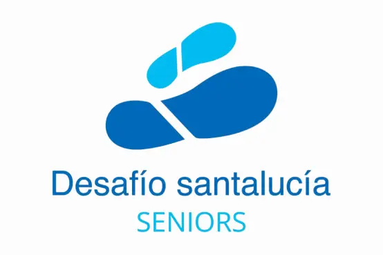 Logotipo del programa Desafío Santalucía Seniors con huellas estilizadas en tonos azules