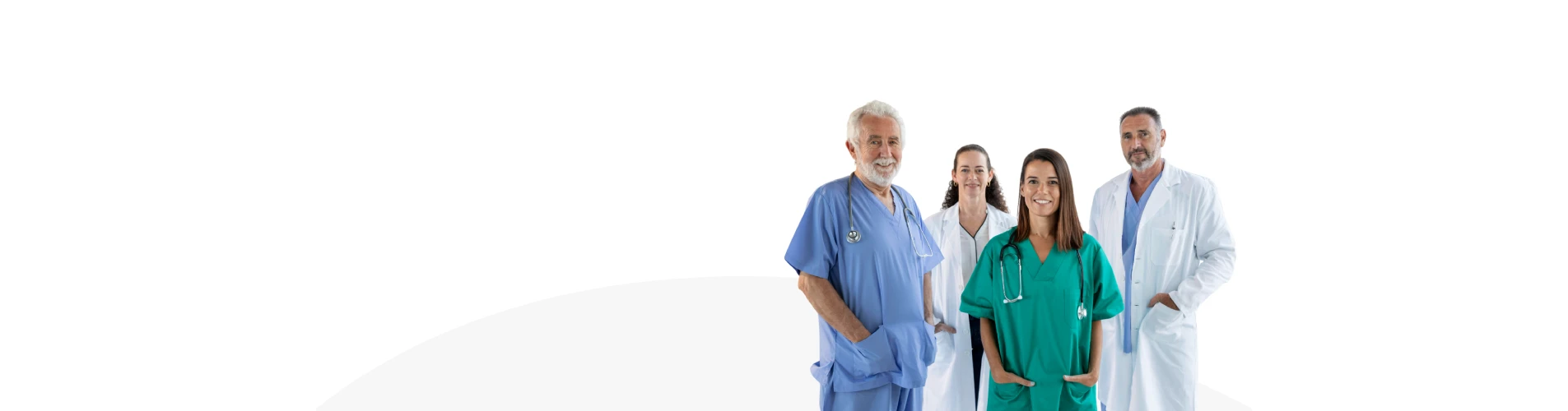 Equipo de profesionales sanitarios asociado al cuadro médico del Seguro de Salud de SANTALUCÍA, con acceso a especialistas y servicios médicos.